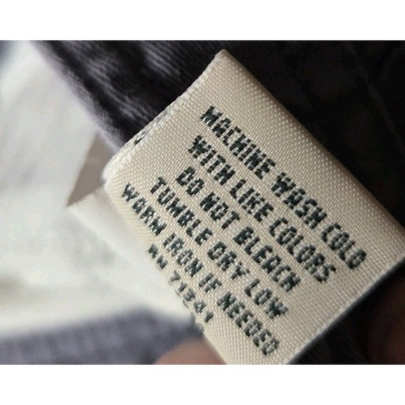 LL Bean Favorite Fit Women's Gray Cargo Pants Size 4 Regular EUC - Picture 12 of 12